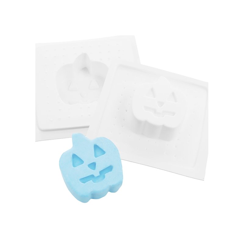 ¡Descubre en Gran Velada moldes antiadherentes para crear tus propias bombas de baño con formas! Amplia variedad y envíos rápido