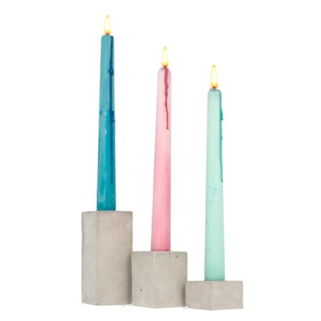 En Gran Velada puedes comprar moldes para hacer candelabros de cemento. Son de silicona, faciles de usar. Amplio catalogo para p