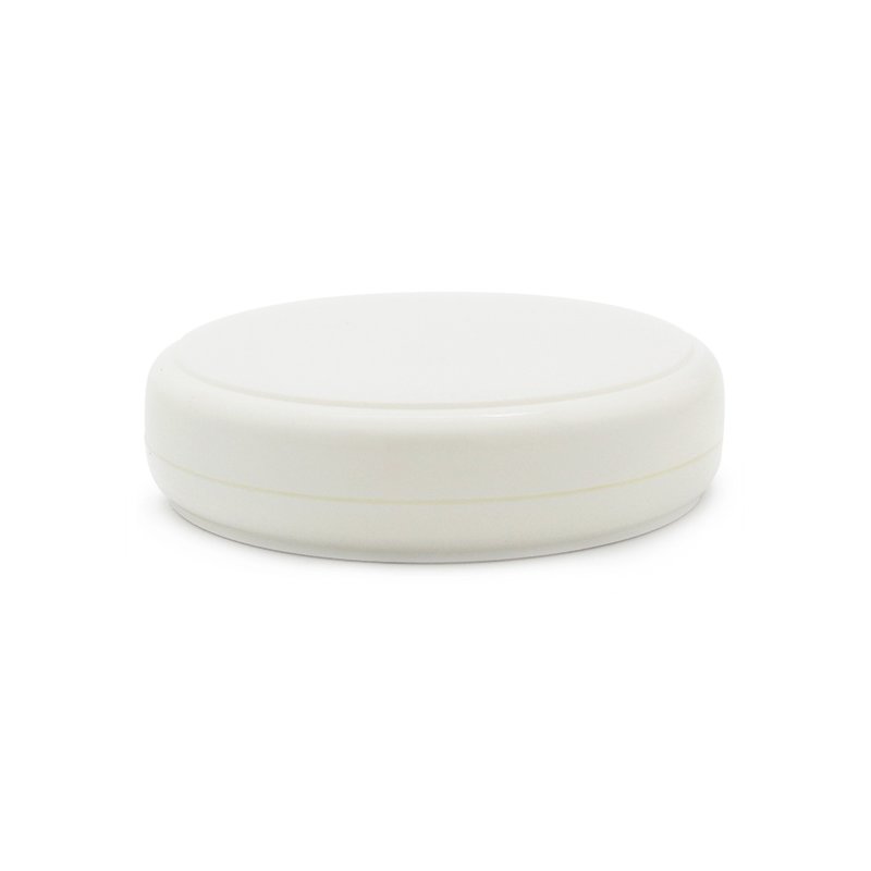 Gran Velada puedes comprar el tarro blanco 25 ml para guardar tus cremas, contornos, bálsamos labiales o pomadas. Muy útil en cu