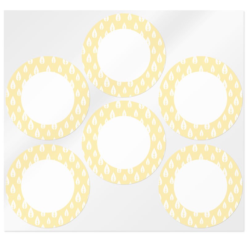 En Gran Velada puedes comprar pegatinas para packaging, como este modelo en naranja decorado con hojas. Diseños exclusivos. Enví