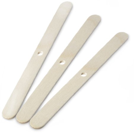 En Gran Velada puedes comprar soporte para mechas. Es de madera y ayuda a sujetar y centrar la mecha de las velas. ¡Muy práctico