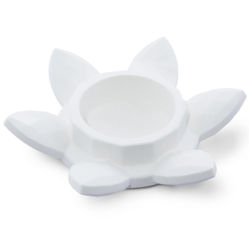 ¡Descubre en Gran Velada un molde de silicona para portavelas en forma de flor de loto! Resistente y fácil de usar. ¡Haz tus pro