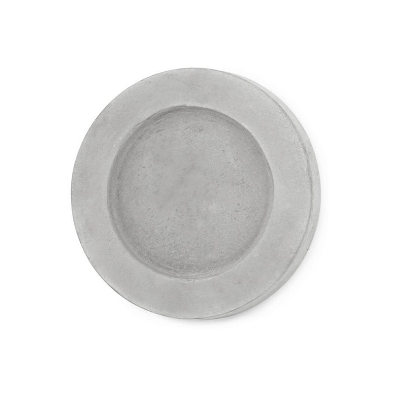 En Gran Velada puedes comprar moldes de silicona para cemento, como este plato portavelas grande. ¡Resistente y fácil de usar! E