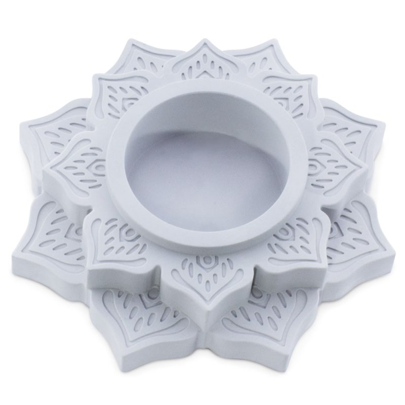Descubre en Gran Velada exquisito molde de silicona para portavelas con diseño de loto. ¡Resistente, fácil de usar y envíos rápi