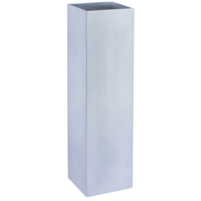 En Gran Velada puedes comprar moldes para hacer velas, como este cuadrado de metal de 4x4x15 cm. ¡Resistente y fácil de usar! En