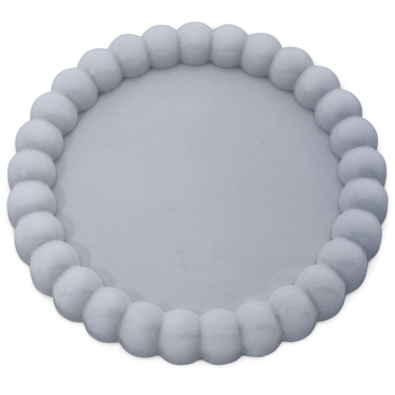 En Gran Velada puedes comprar moldes de silicona para hacer bases y porta velas como este plato con perlas. ¡Resistente y fácil 