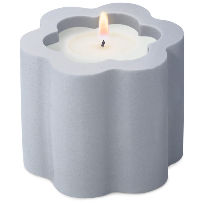 En Gran Velada puedes comprar moldes de silicona para hacer recipientes para velas, como este modelo de flor. ¡Fácil de usar! En