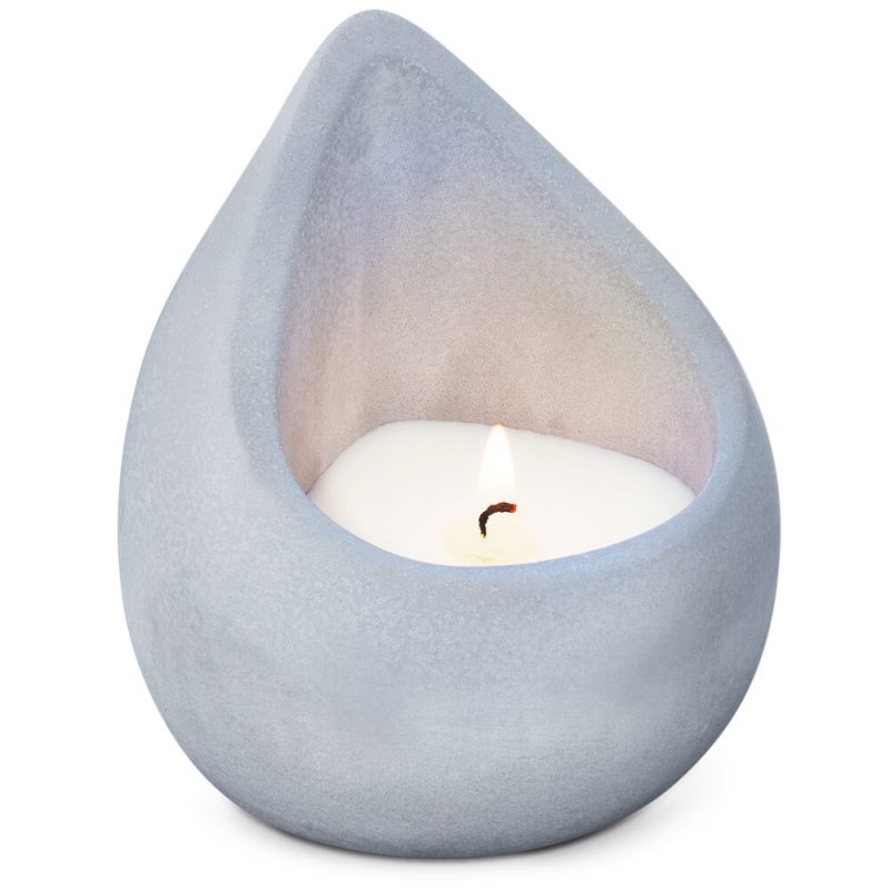 En Gran Velada puedes comprar moldes de silicona para hacer recipientes para velas de masaje, como este en forma de gota. ¡Resis