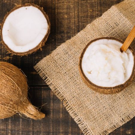 Aceite de coco fraccionado, ideal para hidratar la piel y acondicionar el cabello. Resistente a la oxidación. ¡Compra ya con env