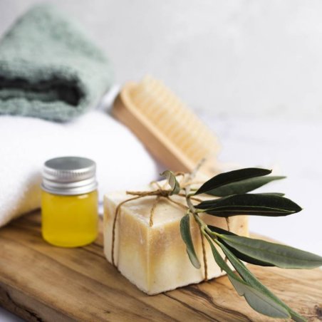 En Gran Velada puedes comprar aceite de oliva virgen extra para cosmetica y jabones. Es español, de primera presión en frio. Env