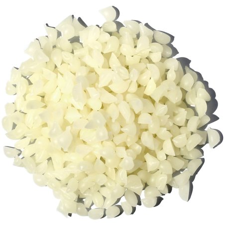 Cera alba pura utilizada como emulsionante natural para dar consistencia a los cosméticos, es un buen emoliente que hidrata y pr