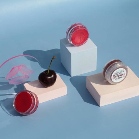 Aprende a hacer balsamo de labios casero con este completo kit de Gran Velada. Incluye materiales e instrucciones. Facil de hace