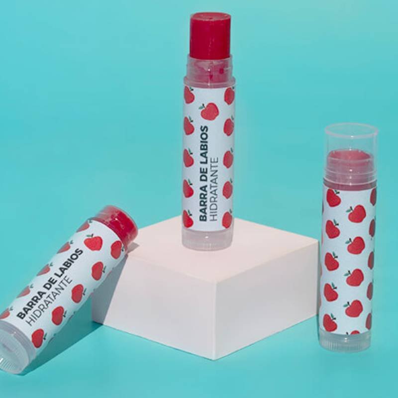 Con este kit de Gran Velada aprenderás como hacer barra de labios casera. Incluye ingredientes y receta paso a paso. Facil de us