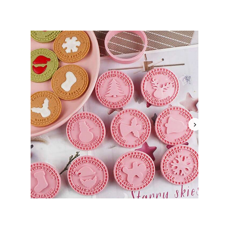 Descubre el set de cortapastas Merry Christmas 9 diseños redondos en Gran Velada. Ideal para manualidades navideñas. ¡Compra aho