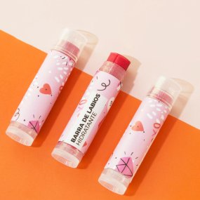 Kit fazer batons com cores. Materiais e instruçoes