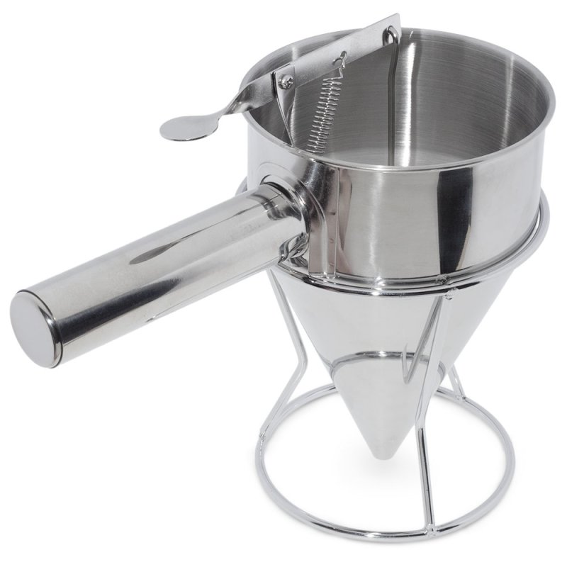 Descubre el embudo grande de metal para envasar en Gran Velada. Resistente y práctico, ideal para jabones líquidos, velas y crem