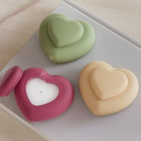Compra molde corazón con tapa en Gran Velada. Ideal para hacer recipientes para velas con cemento, resina o escayola. ¡Silicona 