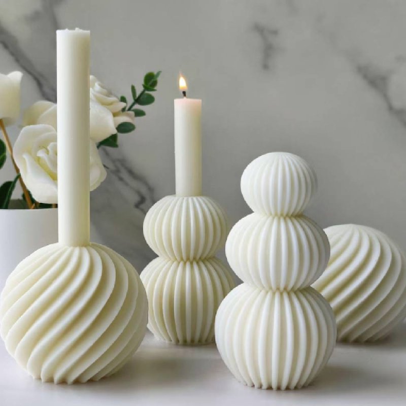 Molde para velas de 3 esferas estriadas. Diseño moderno y fácil de desmoldar. Ideal para centros de mesa. ¡Haz tus velas en Gran