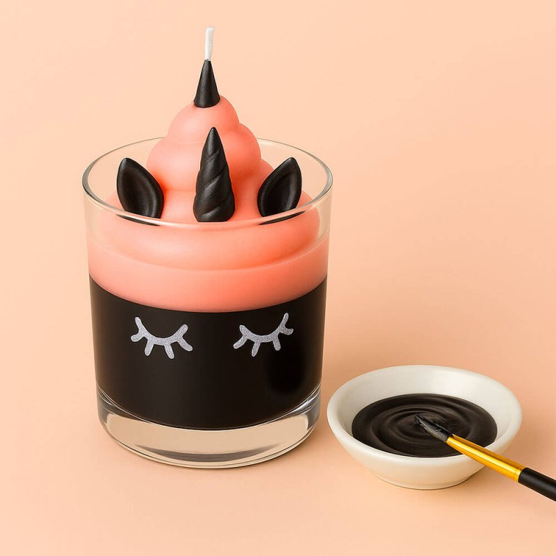 Descubre en Gran Velada nuestra exclusiva pintura para velas en color negro y una variedad de tonos. ¡Colores vibrantes para tus