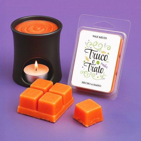 Dale un toque divertido y profesional a tus wax melts con este pack de 6 pegatinas Halloween “Truco o trato” en colores vivos. ¡