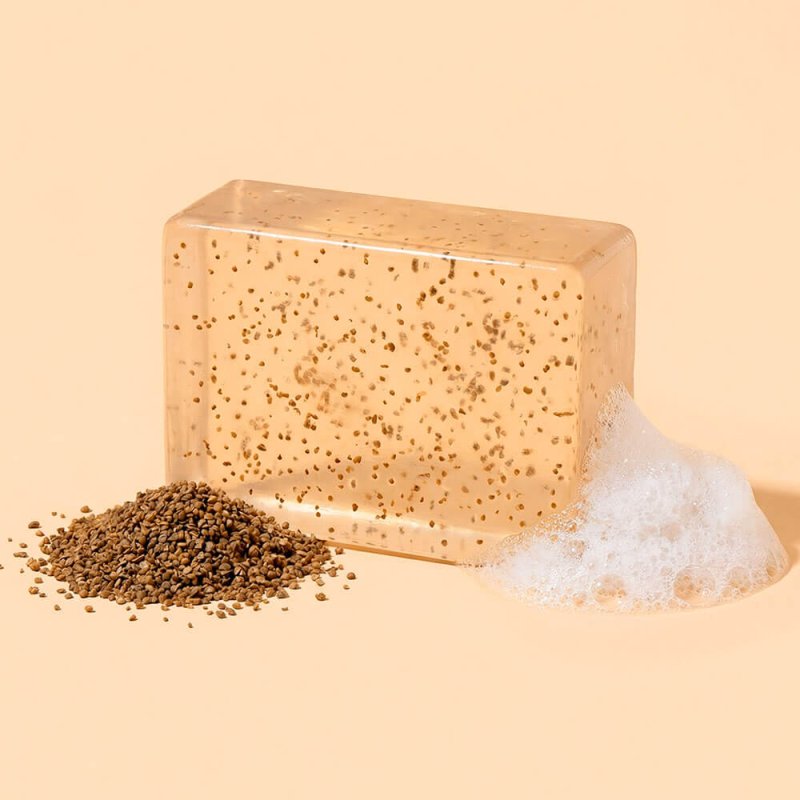 Descubre nuestras partículas exfoliantes de cáscara de nuez de 500 micras en Gran Velada. ¡Puras, naturales y biodegradables! En
