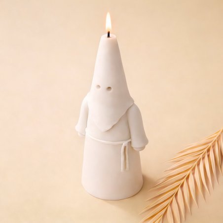Molde en forma de nazareno para hacer velas. Permite crear velas decorativas con gran nivel de detalle. ¡Disponible ya en Gran V